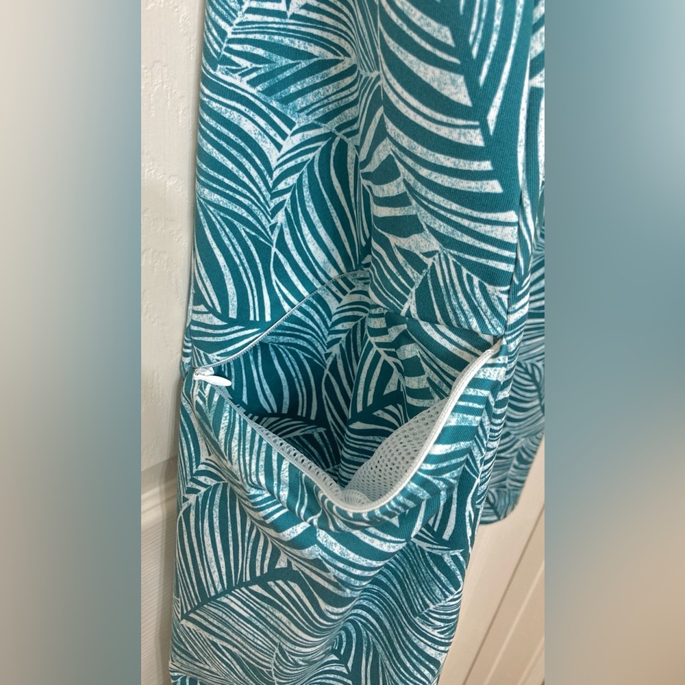 L.L. Bean UPF 50 V Neck Short Sleeve Dress Medium Sporty Zip Pocket Vacation - Picture 4 of 7